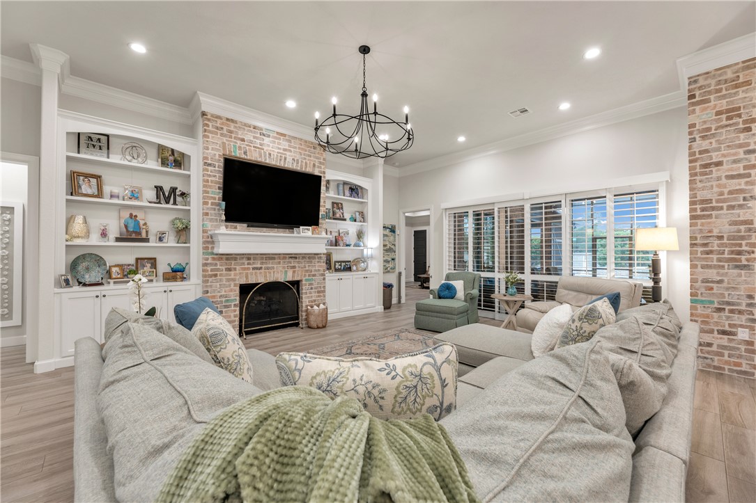 1201 Quarry Oaks Drive