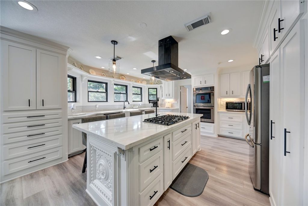 Photo of 1950 Country Club Road, Brenham, TX 77833 (MLS # 25012260)