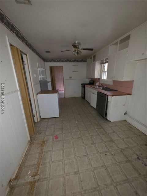 Tiny photo for 3815 Luza Lane, Bryan, TX 77807 (MLS # 26003529)