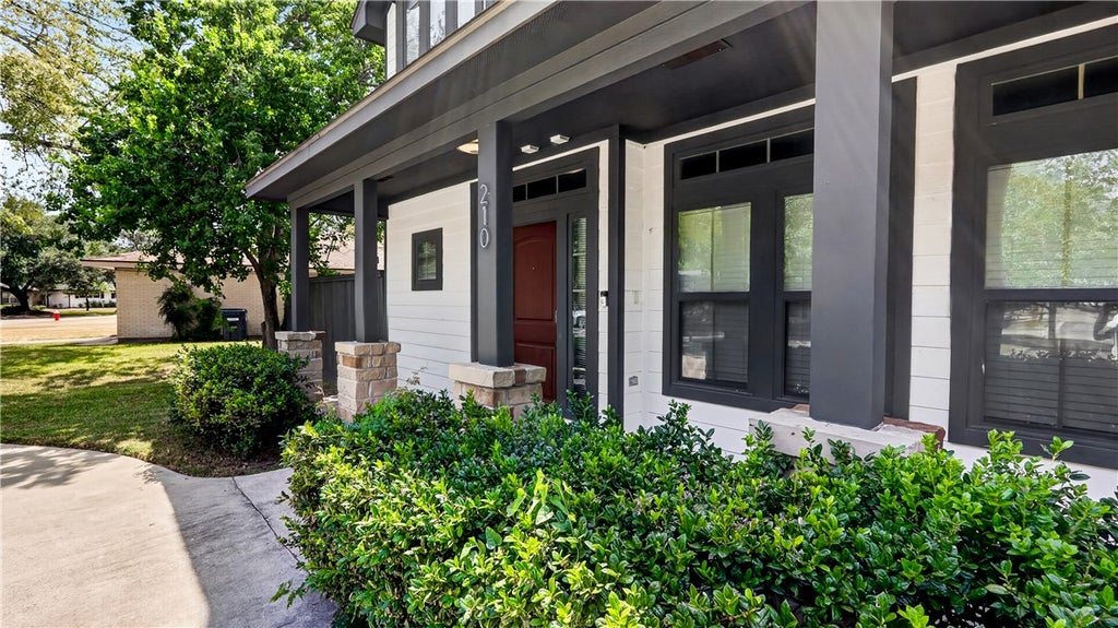 Photo of 210 Rosemary Lane, College Station, TX 77840 (MLS # 26010701)
