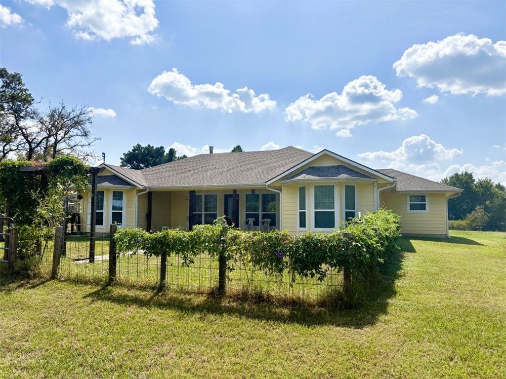 Photo of 8954 CR 353, Gause, TX 77857 (MLS # 25009848)