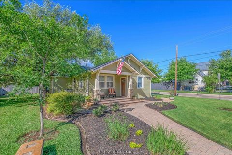 Photo of 400 Fairview Avenue, College Station, TX 77840 (MLS # 26004309)