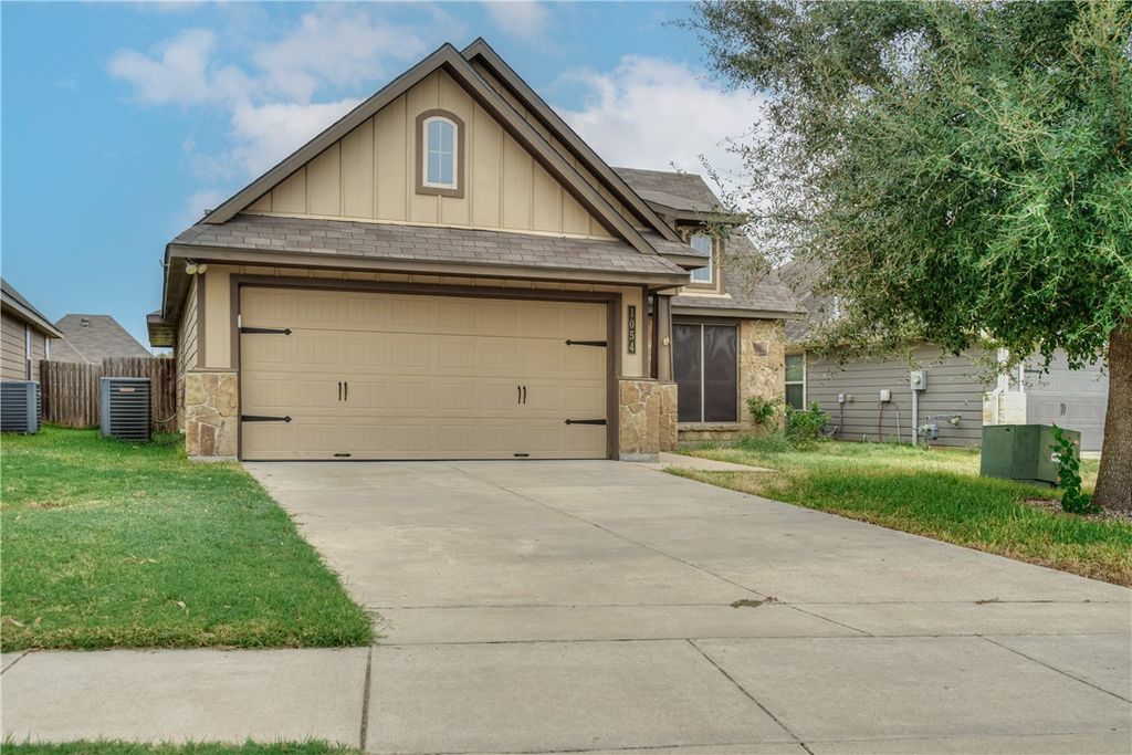 Photo of 1054 Venice Drive, Bryan, TX 77808 (MLS # 25011293)