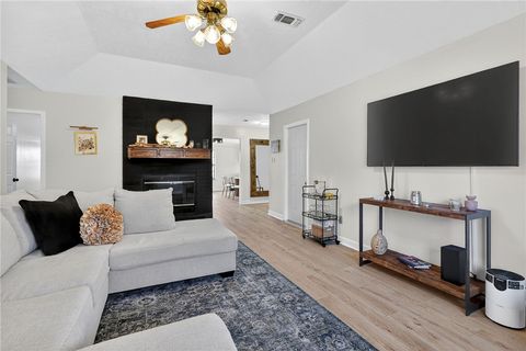 Photo of 3712 Ravenwood Drive, Bryan, TX 77802 (MLS # 26001560)