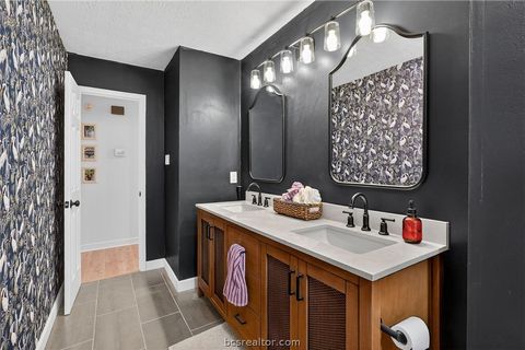 Tiny photo for 3712 Ravenwood Drive, Bryan, TX 77802 (MLS # 26001560)