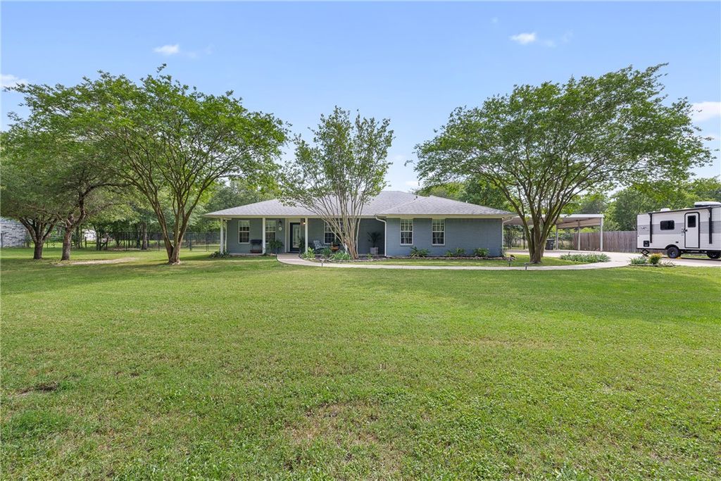 Photo of 10462 Woodview Drive, College Station, TX 77845 (MLS # 26006225)