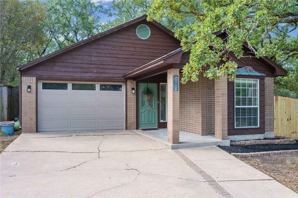Photo of 2007 Wilderland Circle, Bryan, TX 77807 (MLS # 25010317)
