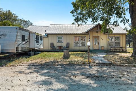 Tiny photo for 805 W Fawn Street, Caldwell, TX 77836 (MLS # 25010897)