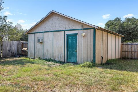 Tiny photo for 805 W Fawn Street, Caldwell, TX 77836 (MLS # 25010897)