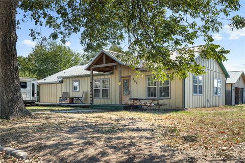 Photo of 805 W Fawn Street, Caldwell, TX 77836 (MLS # 25010897)