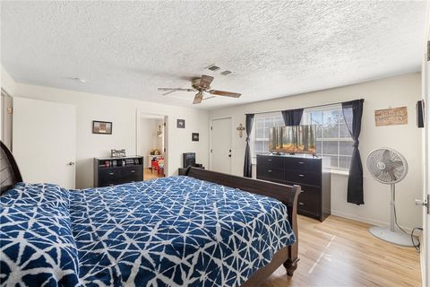 Tiny photo for 805 W Fawn Street, Caldwell, TX 77836 (MLS # 25010897)