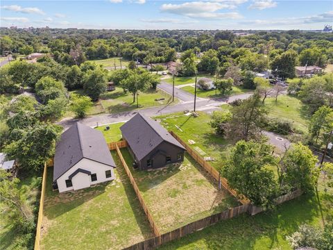 Tiny photo for 503 Legion Court, Bryan, TX 77803 (MLS # 26006200)