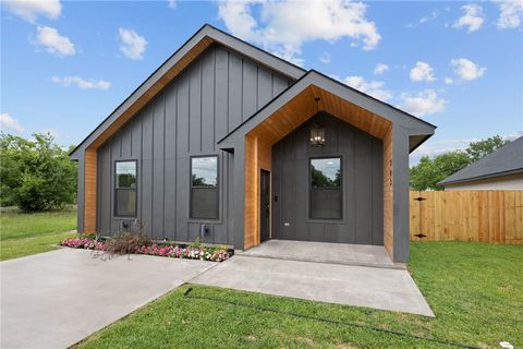 Photo of 503 Legion Court, Bryan, TX 77803 (MLS # 26006200)