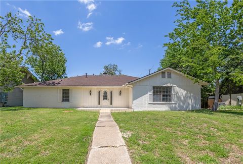 Photo of 2201 Barak Lane, Bryan, TX 77802 (MLS # 26006005)