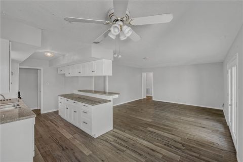Tiny photo for 8 Fountain Bleau, Hilltop Lakes, TX 77871 (MLS # 26001515)