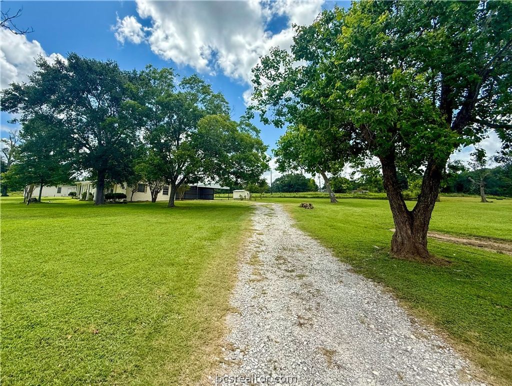 Photo of 2433 County Road 409, Navasota, TX 77868 (MLS # 26008759)