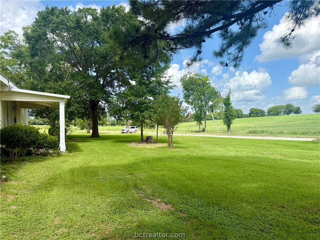 Photo of 2433 County Road 409, Navasota, TX 77868 (MLS # 26008759)