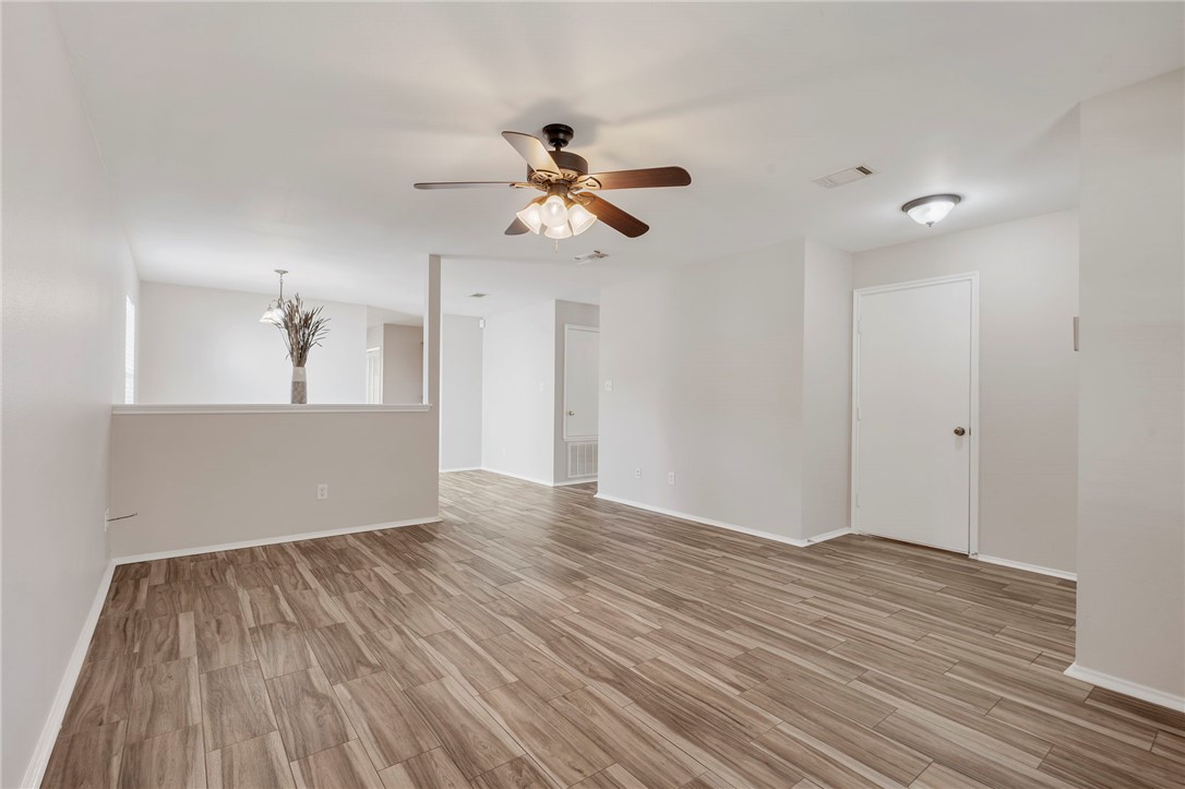 College Station, Texas 77845, United States, 3 Bedrooms Bedrooms, ,2 BathroomsBathrooms,Residential,Active,226920