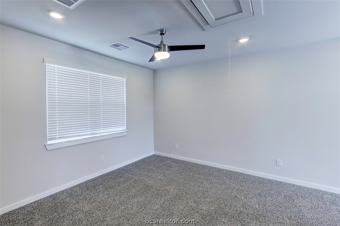 College Station, Texas 77845, United States, 3 Bedrooms Bedrooms, ,3 BathroomsBathrooms,Residential,Pending,53912