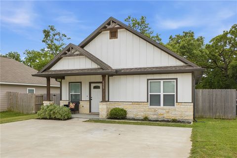 Photo of 4228 Old Hearne Road, Bryan, TX 77803 (MLS # 26004405)