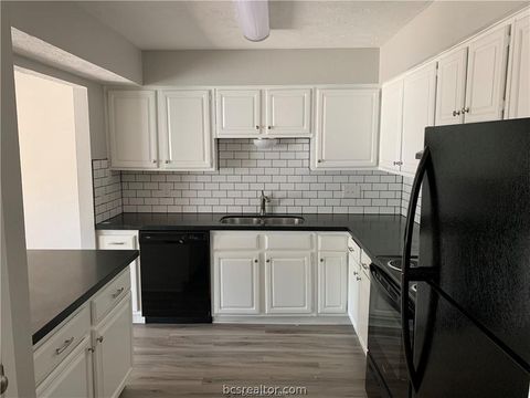 Tiny photo for 2845 Oakside Drive, Bryan, TX 77802 (MLS # 26005507)