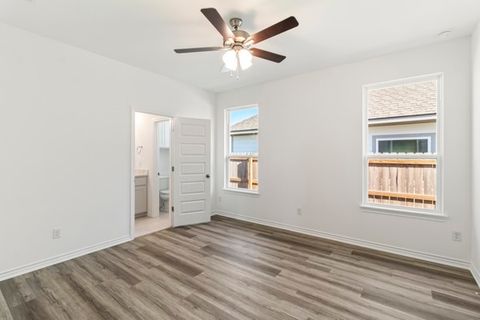 Tiny photo for 1924 Stubbs Drive, Bryan, TX 77807 (MLS # 25011106)