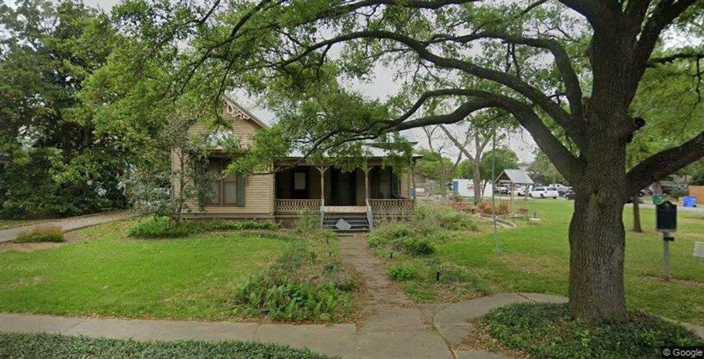 Photo of 1303 Pecan Street, Bastrop, TX 78602 (MLS # 26006660)