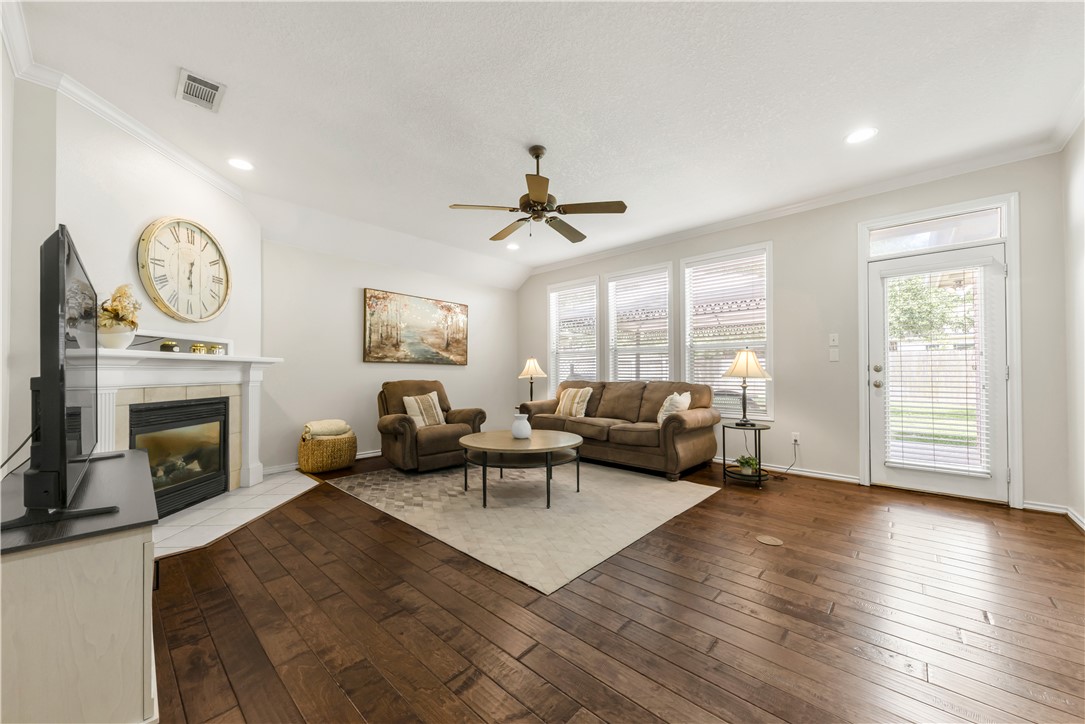 College Station, Texas 77845, United States, 3 Bedrooms Bedrooms, ,2 BathroomsBathrooms,Residential,Active,145415