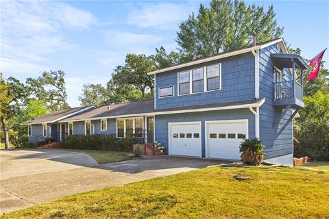 Tiny photo for 309 E Brookside Drive E, Bryan, TX 77801 (MLS # 25011035)