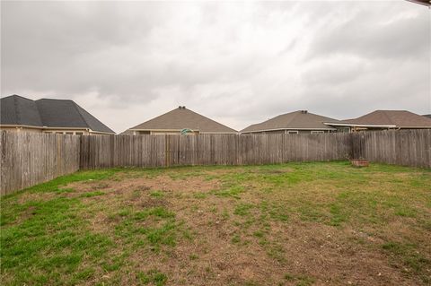 Tiny photo for 2018 Stubbs Drive, Bryan, TX 77807 (MLS # 26000389)