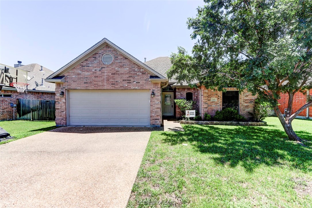 College Station, Texas 77845, United States, 3 Bedrooms Bedrooms, ,2 BathroomsBathrooms,Residential,Pending,57466