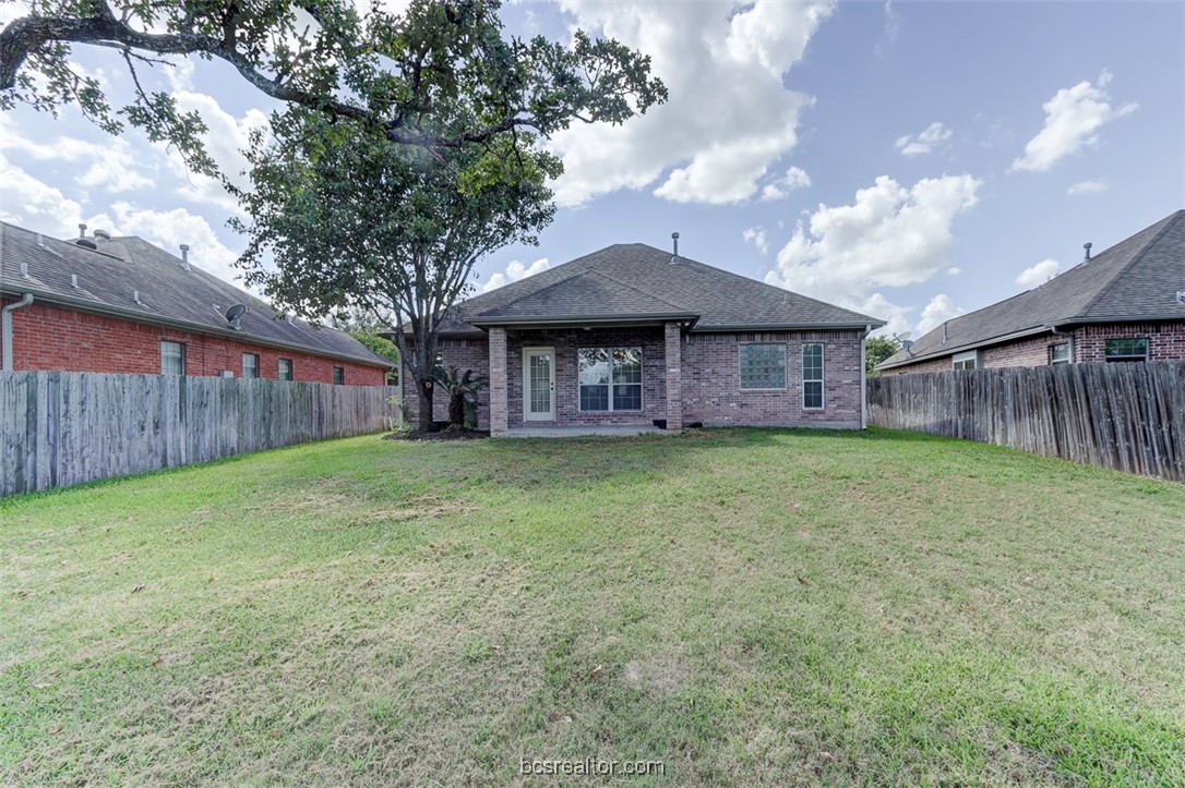 College Station, Texas 77845, United States, 3 Bedrooms Bedrooms, ,2 BathroomsBathrooms,Residential,Pending,57466