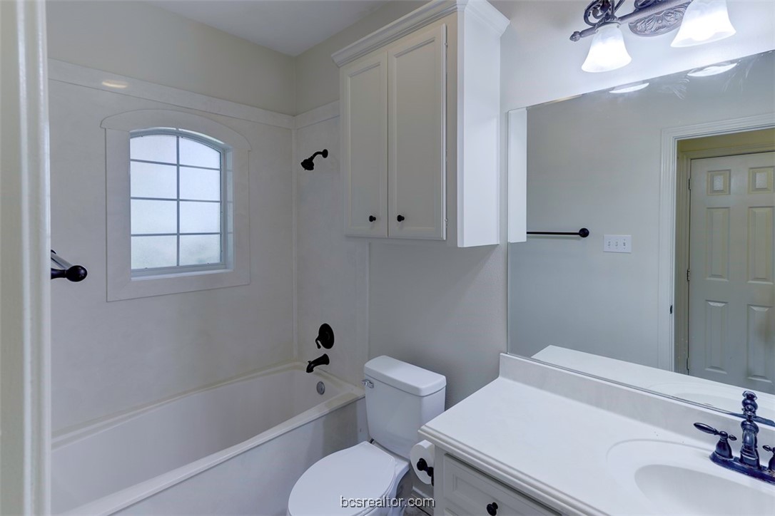 College Station, Texas 77845, United States, 3 Bedrooms Bedrooms, ,2 BathroomsBathrooms,Residential,Pending,57466