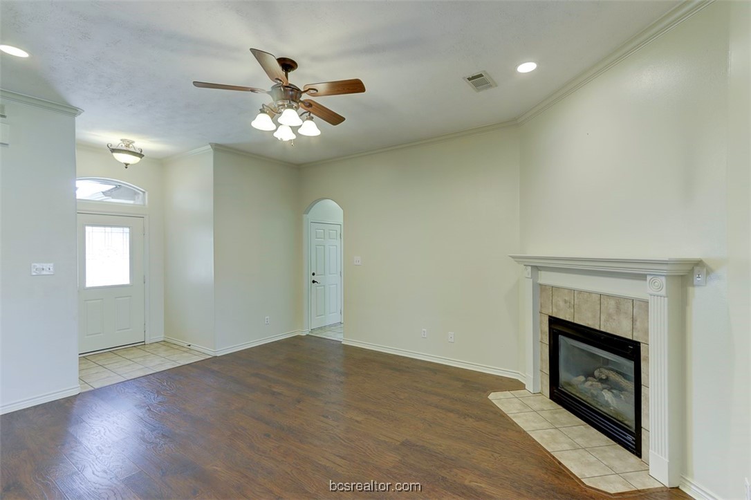 College Station, Texas 77845, United States, 3 Bedrooms Bedrooms, ,2 BathroomsBathrooms,Residential,Pending,57466