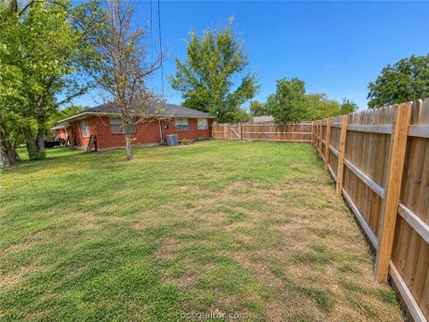 Tiny photo for 1811 Rose Street, Bryan, TX 77802 (MLS # 26012523)