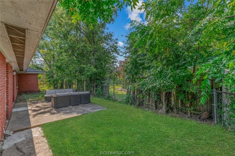 Tiny photo for 1811 Rose Street, Bryan, TX 77802 (MLS # 26012523)