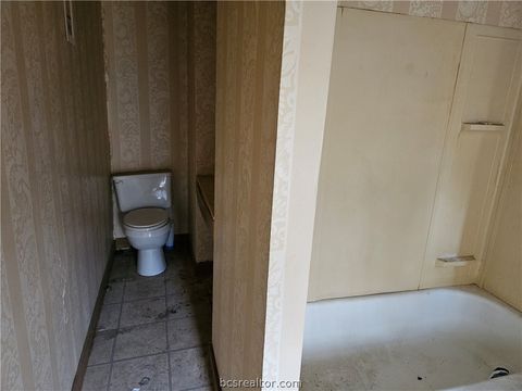 Tiny photo for 716 Dogwood, Robinson, TX 76706 (MLS # 26002930)