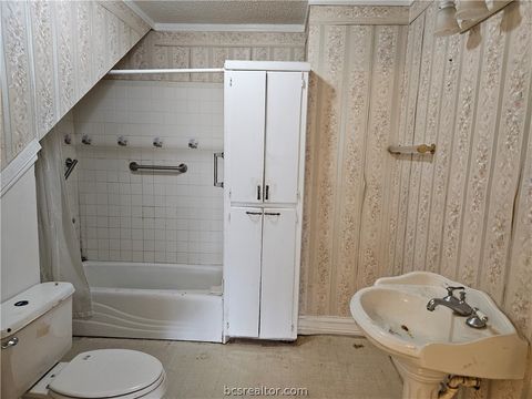 Tiny photo for 716 Dogwood, Robinson, TX 76706 (MLS # 26002930)