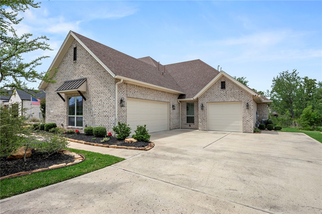 1231 Quarry Oaks Drive