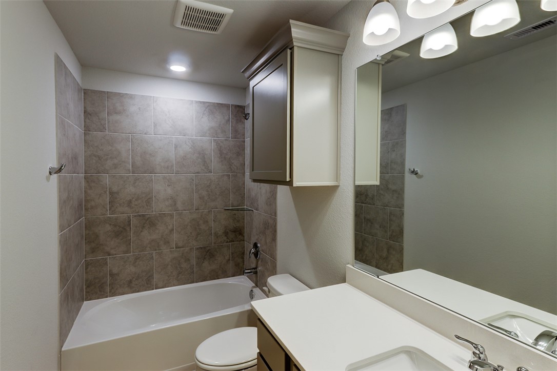 College Station, Texas 77845, United States, 4 Bedrooms Bedrooms, ,3 BathroomsBathrooms,Residential,Active,116157