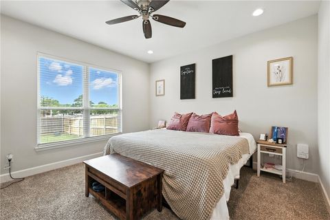 Tiny photo for 2862 Messenger Way, Bryan, TX 77803 (MLS # 26001550)