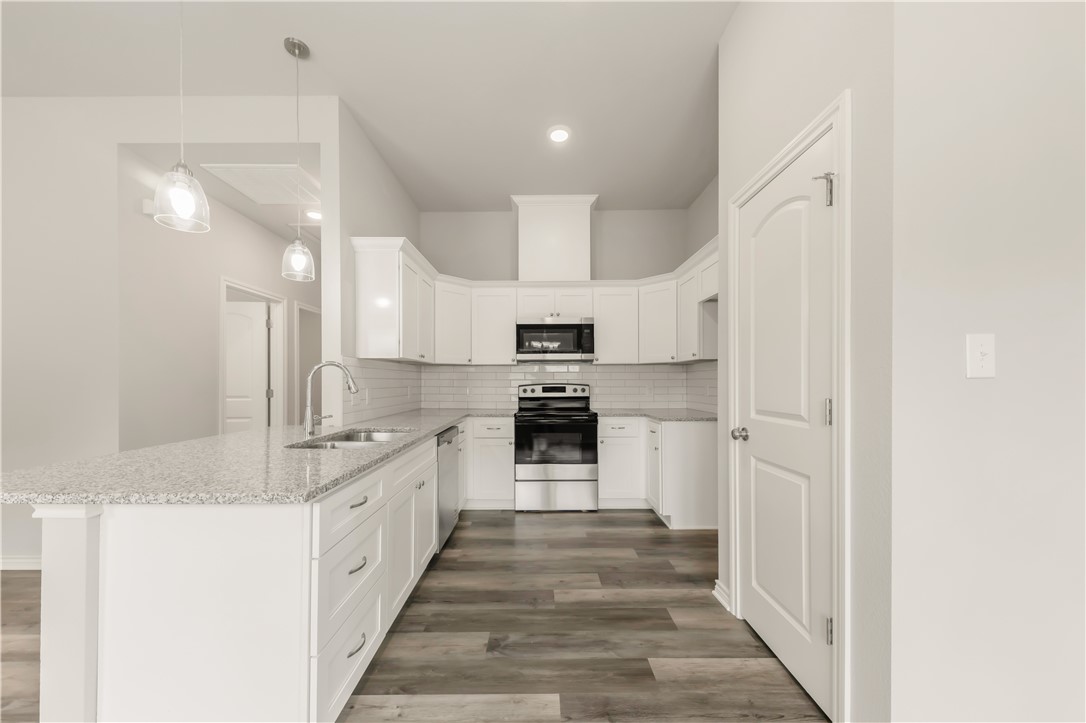 Bryan, Texas 77801, United States, 4 Bedrooms Bedrooms, ,3 BathroomsBathrooms,Residential,Active,174061