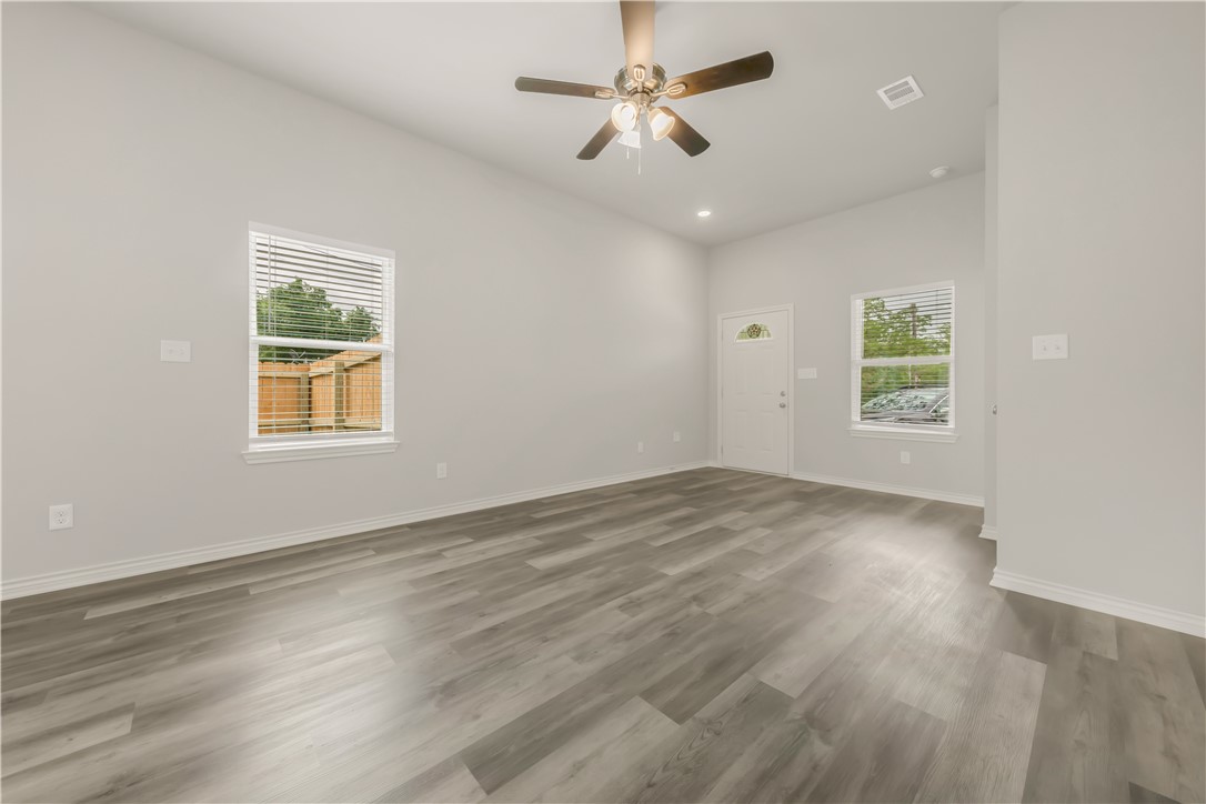 Bryan, Texas 77801, United States, 4 Bedrooms Bedrooms, ,3 BathroomsBathrooms,Residential,Active,174061