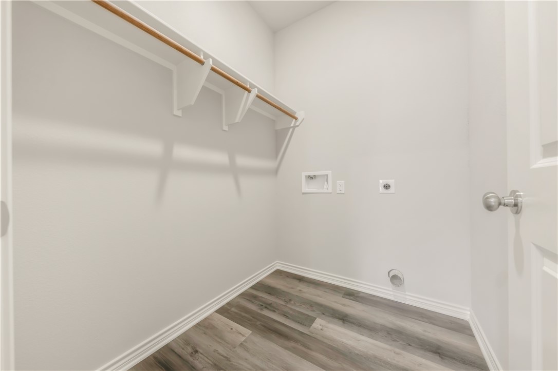 Bryan, Texas 77801, United States, 4 Bedrooms Bedrooms, ,3 BathroomsBathrooms,Residential,Active,174061