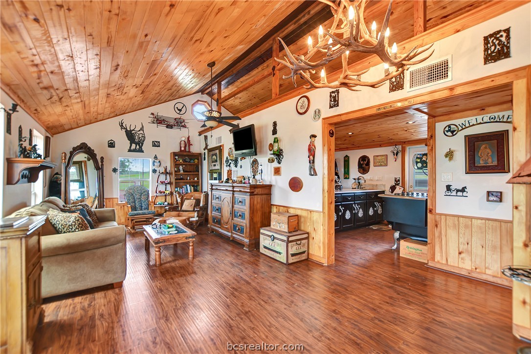849 COUNTY ROAD 331A Road