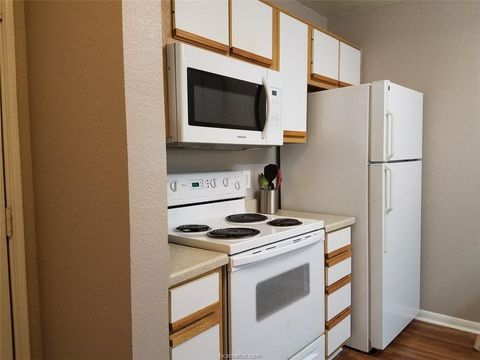 Tiny photo for 519 Southwest Parkway Parkway N #201, College Station, TX 77840 (MLS # 25012391)