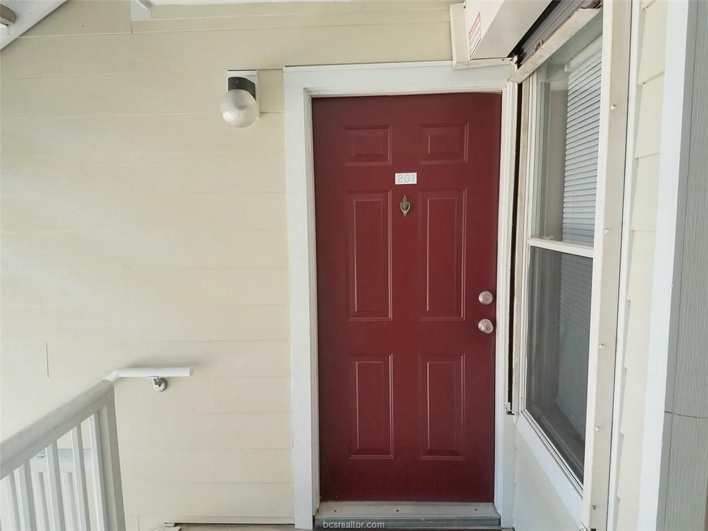 Photo of 519 Southwest Parkway Parkway N #201, College Station, TX 77840 (MLS # 25012391)