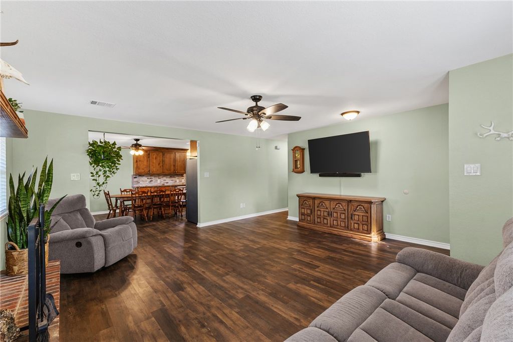 Photo of 316 Holly Drive, Caldwell, TX 77836 (MLS # 25011342)