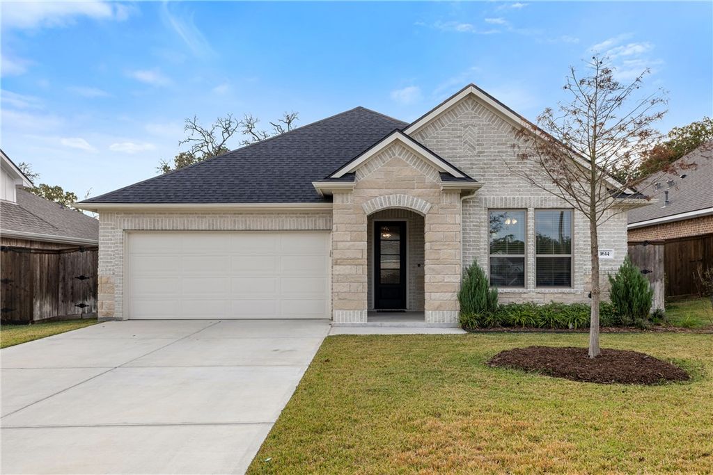 Photo of 1614 Briscoe Manor Court, College Station, TX 77845 (MLS # 25013358)