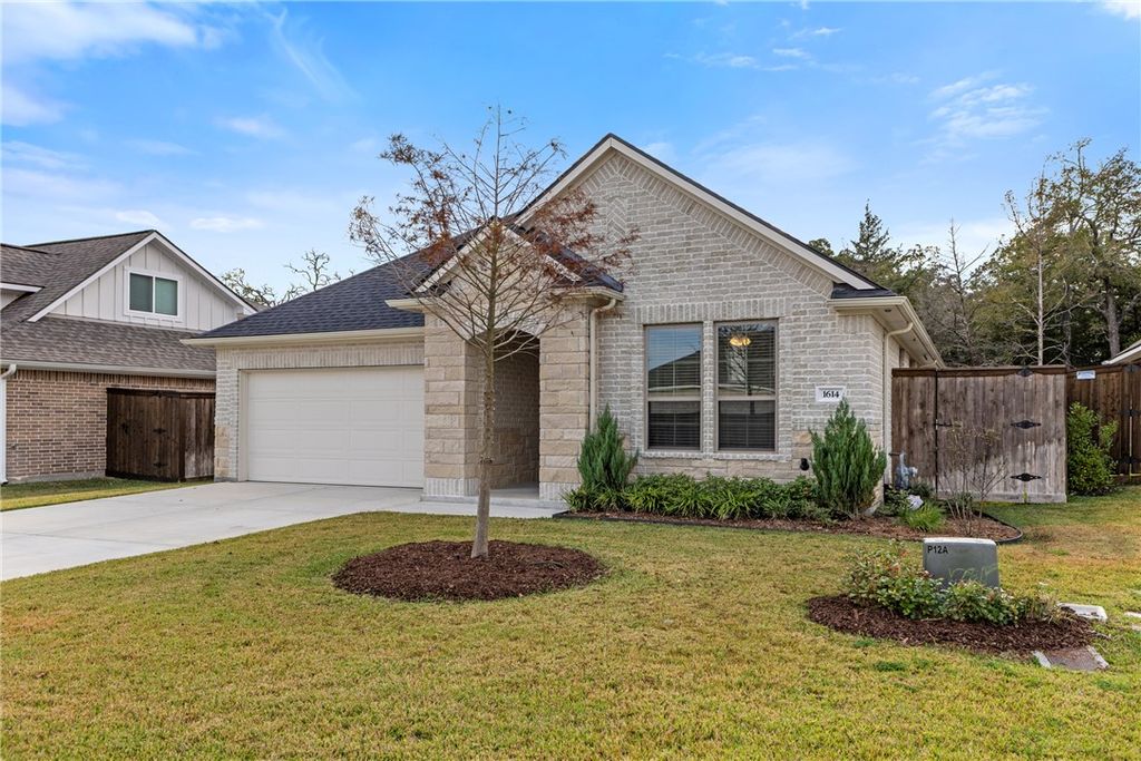 Photo of 1614 Briscoe Manor Court, College Station, TX 77845 (MLS # 25013358)